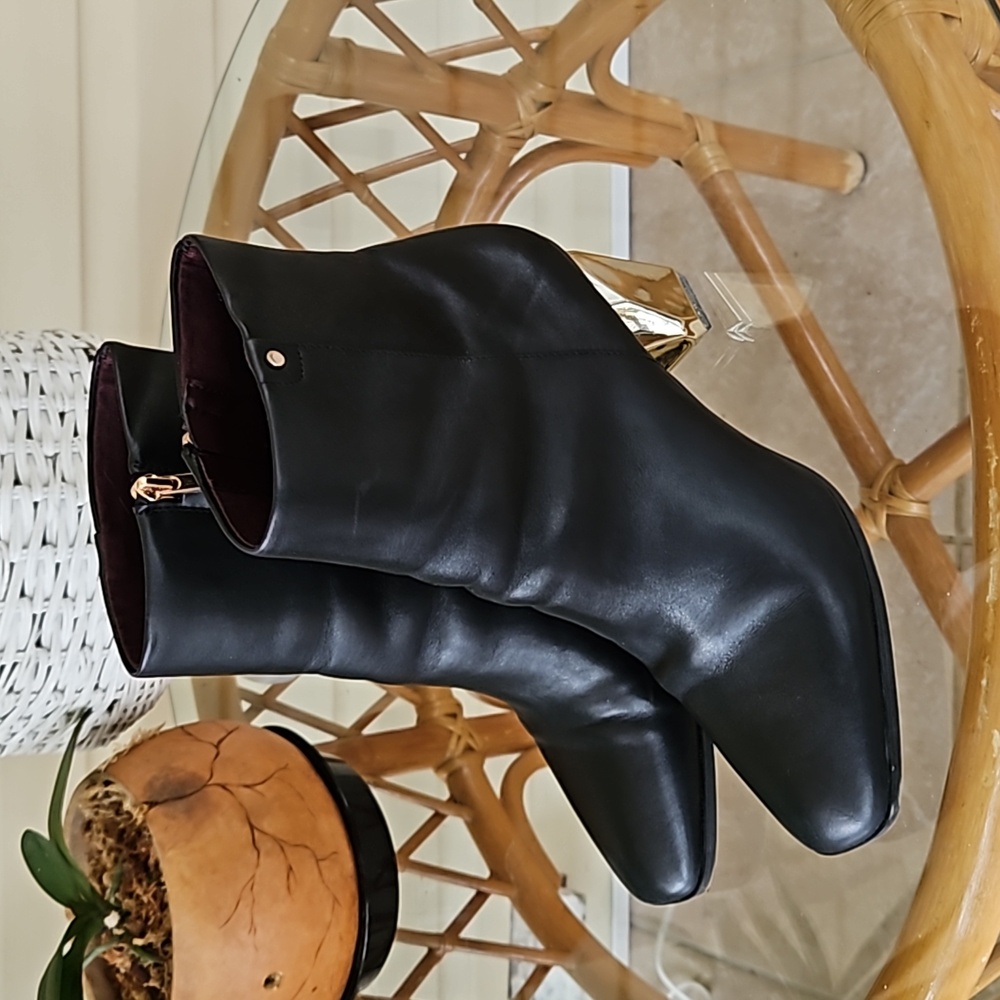 Franco Sarto womens sz 10 m blk leather gold heeled zip up boots